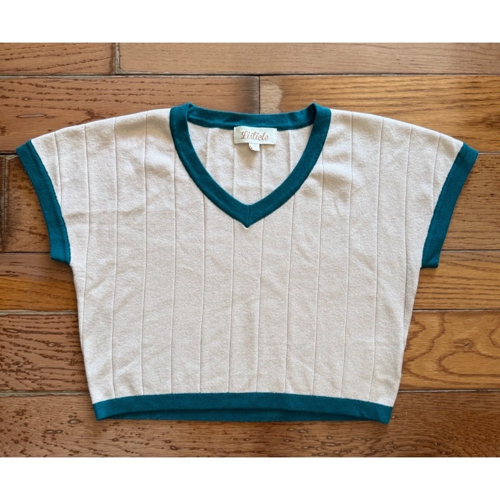 Listicle Cream & Green Ribbed Crop Top Women's Size S V-Neck Knit Tee